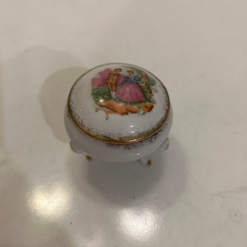 Ceramic Hand Painted Courting Couple Trinket Box